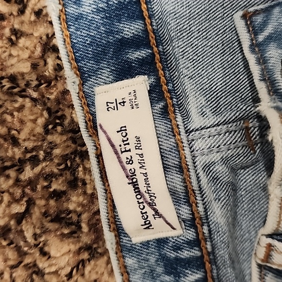 Abercrombie and Fitch the boyfriend mid rise flare jean 27 4 regular - Picture 2 of 3